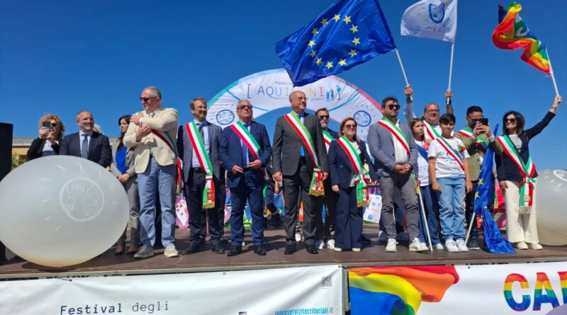 comuni_anci's tweet image. 🌊 Oggi la Giornata della Memoria e dell'Accoglienza a 12 anni dal naufragio a largo di Lampedusa che costò la vita a 368 persone.
"Serve un accesso legale e sicuro per evitare nuove tragedie in mare", Gianguido D’Alberto, delegato Anci Immigrazione.
👉 anci.it/giornata-memor…