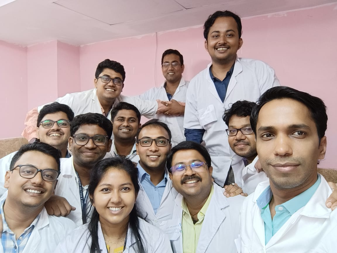 sdbdeep's tweet image. 'Sometimes you will never know the value of a moment, until it becomes a memory.' ☺️☺️ After MD Final Practical Exam. - Jun'23