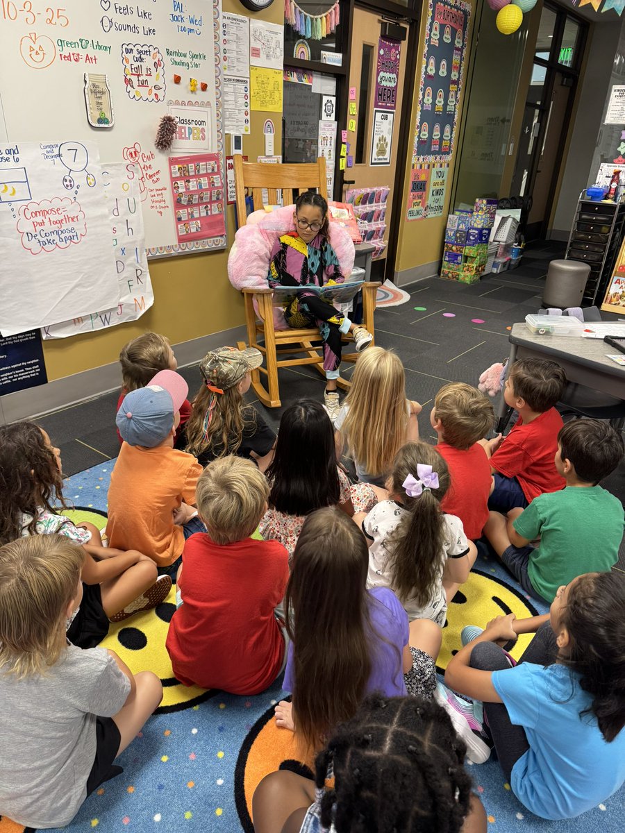 Happy Fri-Yay! We just got to hear from our first library ambassador of the year! 😍📖 <a href="/canSTEM/">Cannon Cubs</a> #BeCannonProud #CanKinder #ReadersAreLeaders 🐻