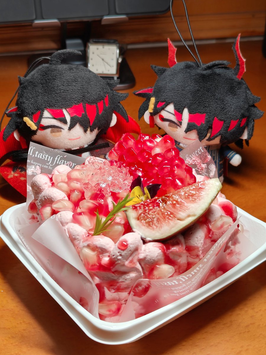 Nicky06501654's tweet photo. Cake time!!
👹🍰🍽
#VoxAkuma https://t.co/uYzOelgk9G
