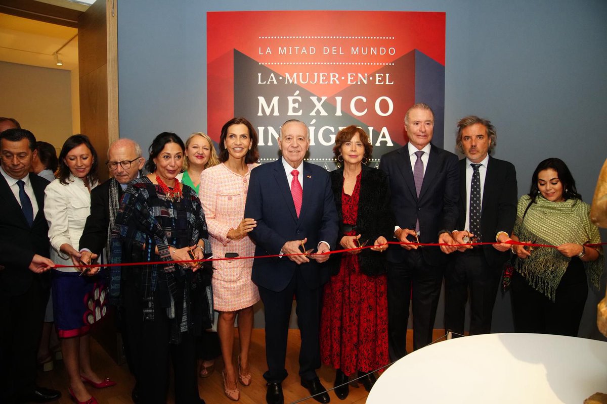Con mucho entusiasmo, inauguramos la exposición "La mitad del mundo. La mujer en el México indígena" que refleja una mirada al papel fundamental de las mujeres en las culturas originarias de México.

<a href="/EmbaMexEsp/">Embajada de México en España</a> <a href="/INAHmx/">INAH</a>