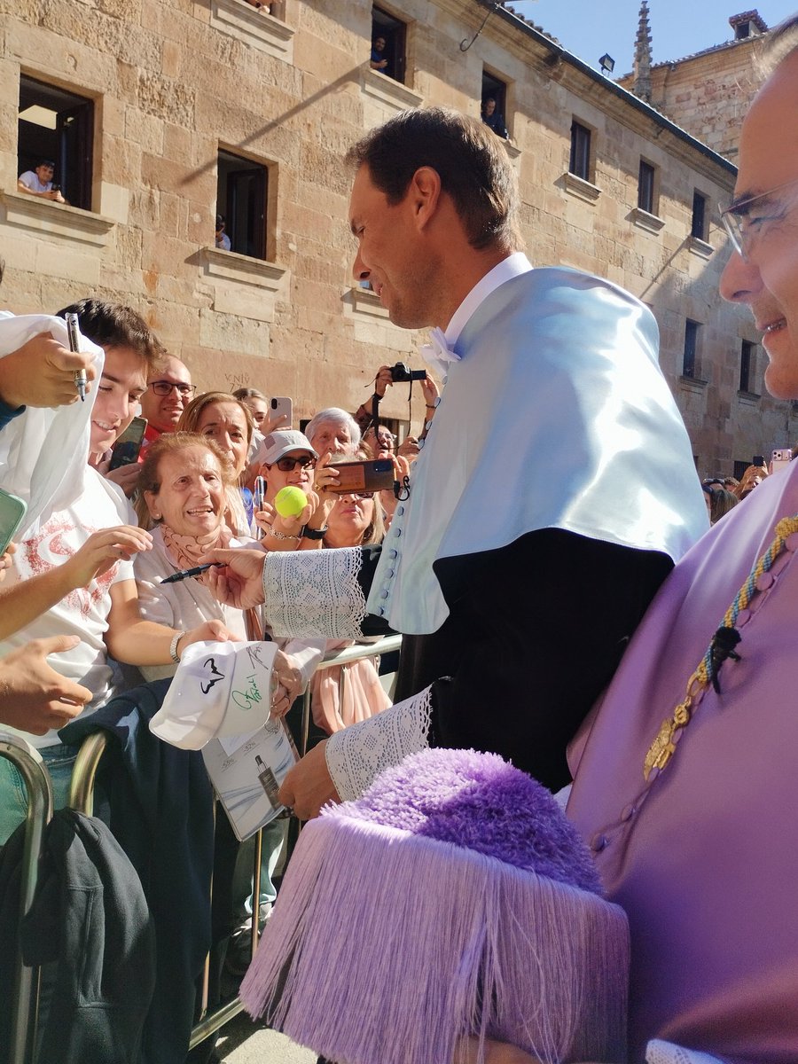 🔴EN DIRECTO | SER Deportivos

📻¡Buenas tardes a todos!

🎾En un día donde Rafa Nadal es total protagonista en Salamanca, de 15:00 a 16:00 escucharemos lo que nos ha contado y repasaremos lo más destacado de su honoris causa con <a href="/SergioG_Valdes/">Sergio Valdés 🌾</a> 

➡️cadenaser.com/radio-salamanc…