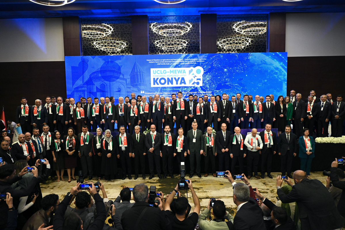 UCLG-MEWA Kongresi, Konya’da geniş bir katılımla gerçekleşiyor. 

Çevre, Şehircilik ve İklim Değişikliği Bakanımız Sayın Murat Kurum’un da yer aldığı program, dünyanın farklı şehirlerinden gelen belediye temsilcilerinin buluşmasına sahne oldu. 

Konya, ev sahipliğiyle