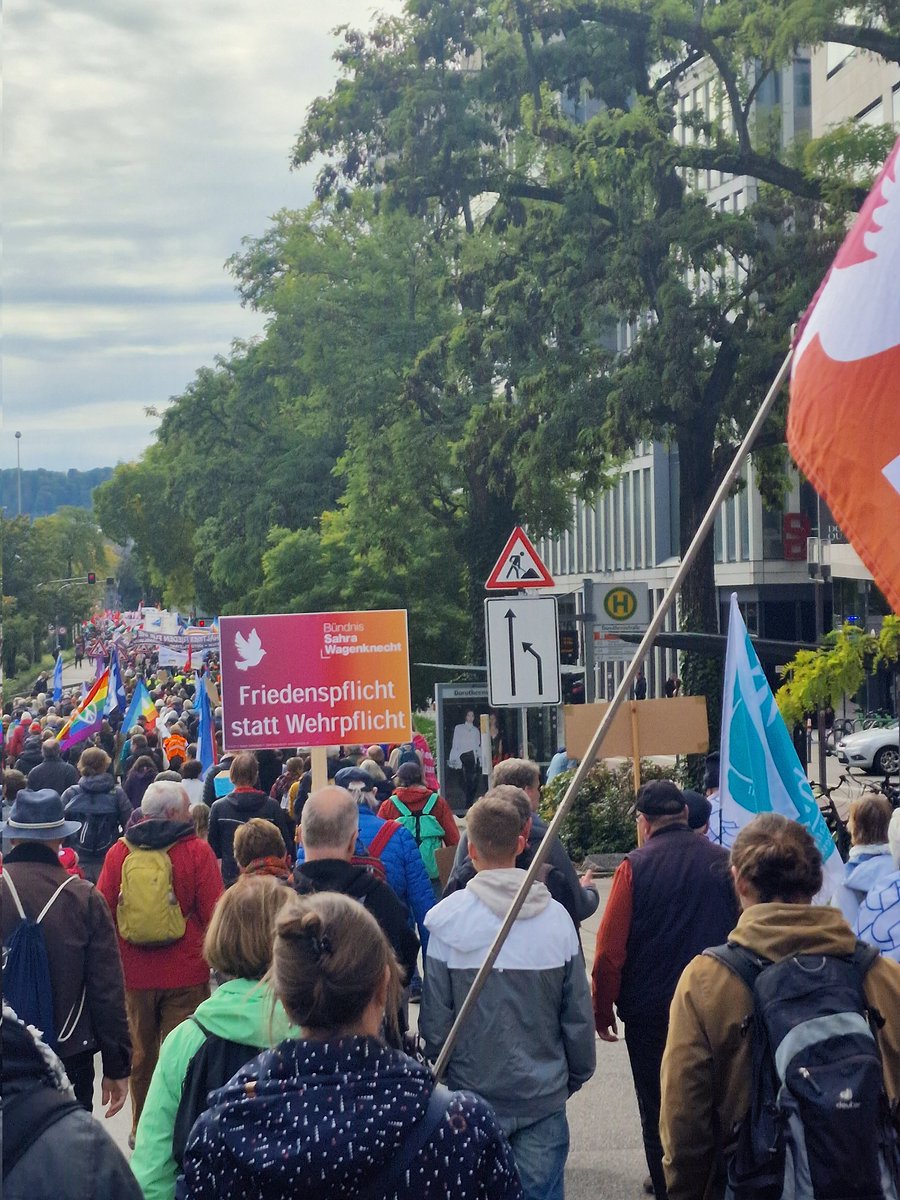 #niewiederkrieg #Stuttgart