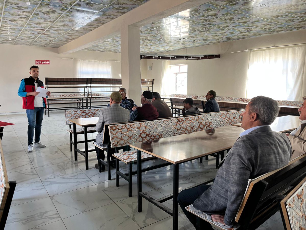 İlimiz genelinde gerçekleştirilen "Cuma Buluşmaları" kapsamında  üreticilerimiz bilgilendirilmeye devam ediyor. Gelecek Tarımda!
#TarımSahada
<a href="/TCTarim/">T.C. Tarım ve Orman Bakanlığı</a> 
<a href="/ibrahimyumakli/">İbrahim Yumaklı</a> 
<a href="/Bugemtr/">Bitkisel Üretim Genel Müdürlüğü</a> 
<a href="/TR_HAYGEM/">Hayvancılık Genel Müdürlüğü</a> 
<a href="/mehmethsyngl/">Mehmet Hüseyinoğlu</a>