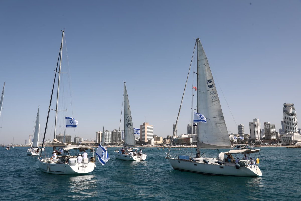Shabbat Shalom from Tel Aviv 🌊🚤

Today, blue &amp; white flotillas sailed from the Tel Aviv port in solidarity with the 48 hostages still held by Palestinian Hamas in Gaza.

As Shabbat begins, we lift our prayers — for their safe return, for peace in Israel, and for strength for