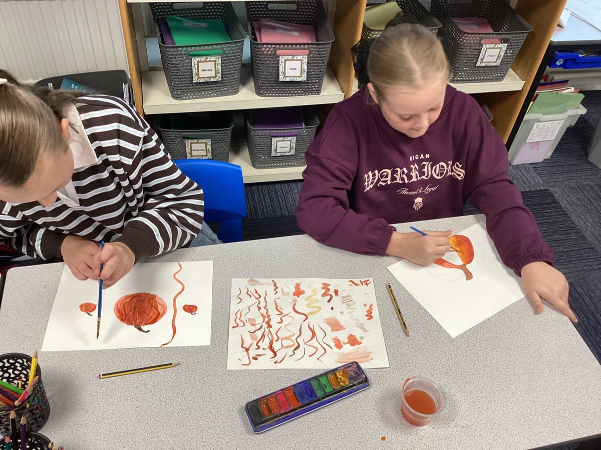 Year6MissW's tweet image. Huge thank you to our families who joined us for our Harvest craft activities this afternoon 🍁🍂🍃 #ourladysRE #ourladysart @OURLADYSASPULL