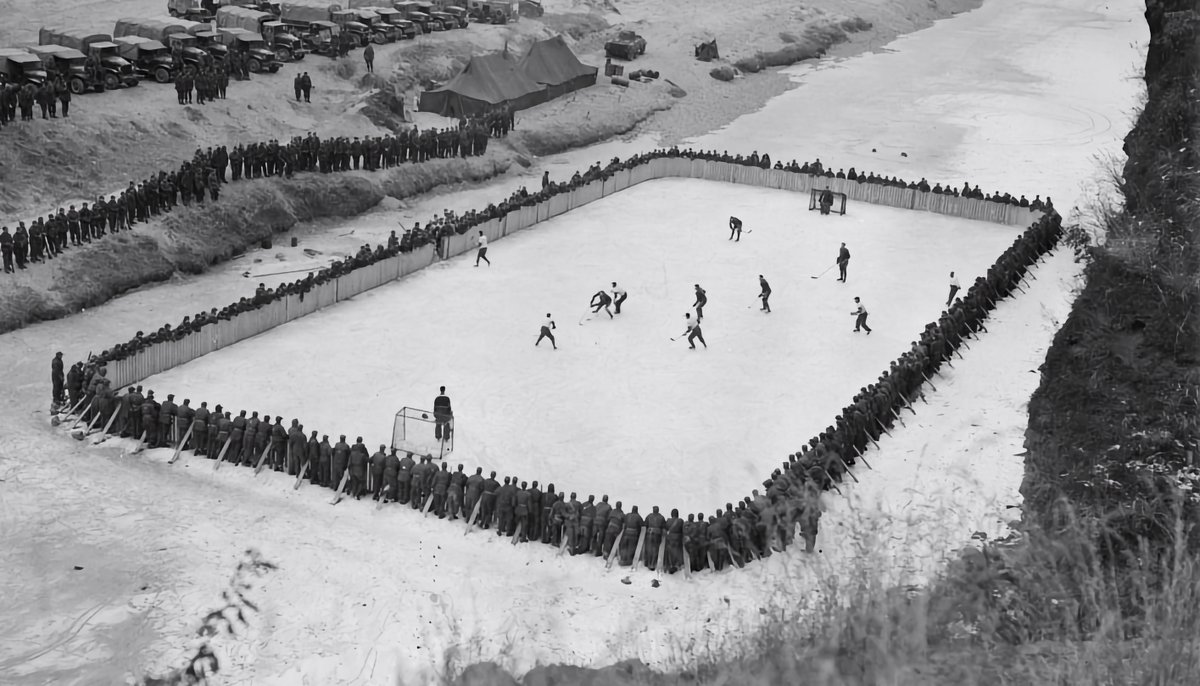 Armeecanadienne's tweet image. Perpétuer les traditions! L’Imjin Classic aura lieu le samedi 4 octobre à 13 h 30 au Bell Sensplex, à Ottawa! Venez assister à un match historique entre le PPCLI et le R22eR, une tradition qui remonte à la guerre de Corée. Venez appuyer l’Armée canadienne! 🇨🇦🏒