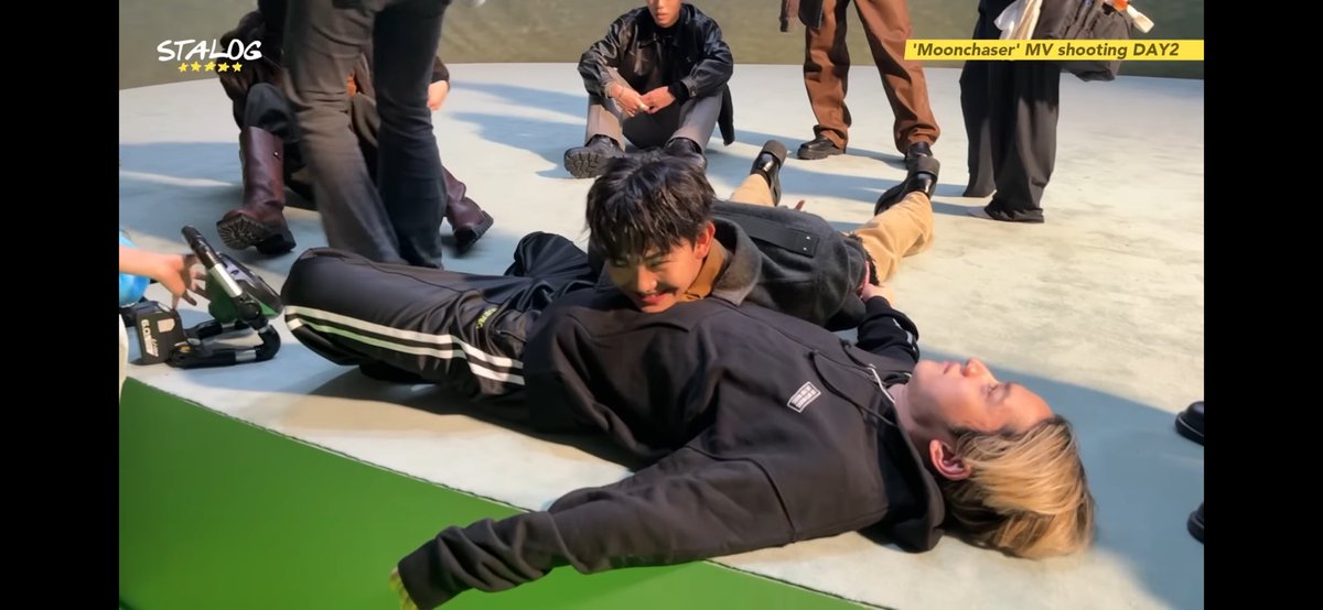 x60qbLfGaZ7973's tweet image. ねぇ！！！！本当に！！！！
可愛いのもかっこいいのもやめてよ！！！！ずるいよ！！！！
供給過多すぎるよ！！！！！
背小さいからみんなに押しつぶされてるの堪らんすぎ。

#STARGLOW 
#TAIKI
#THELASTPIEACE 
#BMSG