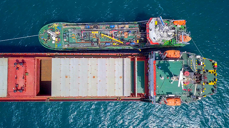 themaritimenet's tweet photo. High-sulfur fuel oil demand is rising again
This year, ships are burning more HSFO than usual(6.5 mb/d in 2025) because of longer detours, more scrubbers, and the shadow fleet.
#ships #HSFO #scrubbers #bunkers #maritimefuel #shippingfuel #maritime #shadowfleet https://t.co/wtsdZ46m5Z