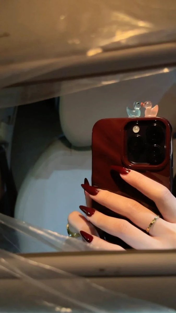 Rodgersago's tweet image. Serving looks, even through the rearview 💅📸