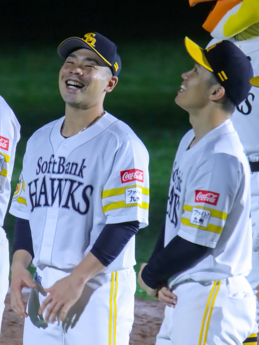 kome_okomeshi's tweet image. 「周東選手は神です！」の時の神と海

 #近藤健介 
 #海野隆司