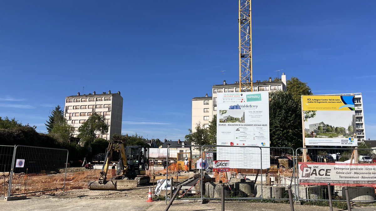 Notre projet 36 logements prend forme dans le quartier du Beugnon de Bourges !

La reconstruction d’une des 3 tours est en cours. 

Val de Berry démolira les 2 tours attenantes après avoir finalisé le relogement des habitants.

Ce quartier sera alors complétement métamorphosé. ☀️