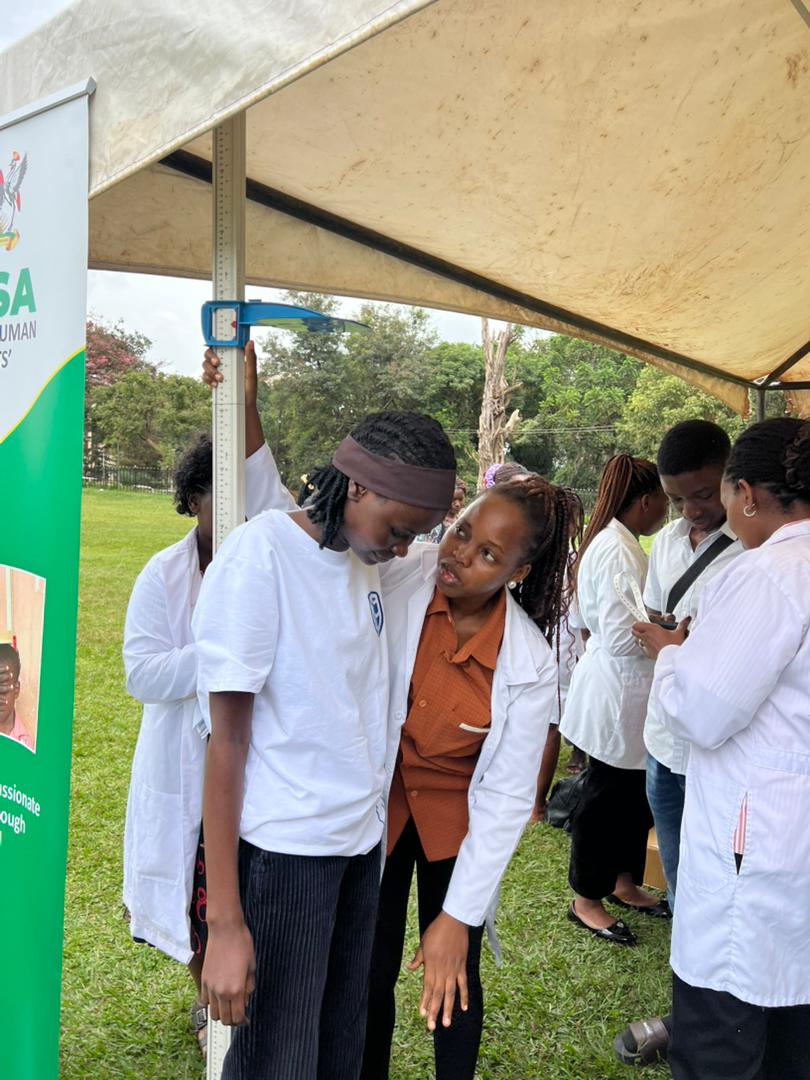 Muhunsa_MAK's tweet photo. Today, MUHUNSA was proud to take part in a 2-day Makerere University Medical camp. Our students brought nutrition services to students and general public. Activities included education the public on healthy eating patterns, nutrition assessment and counselling.
See you tomorrow. https://t.co/Fj4w8pKhJ4