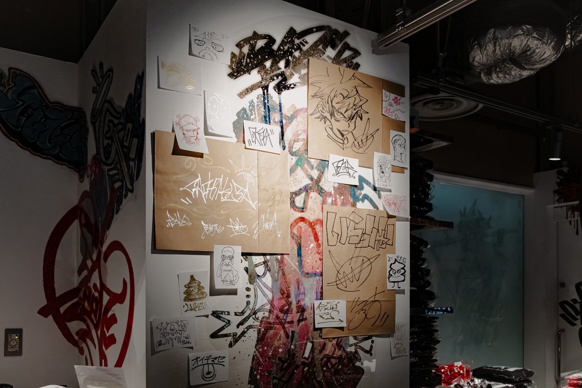 gachiakuta_PR's tweet image. 🔥【渋谷PARCO GALLERY Xにて大好評開催中】🔥
📢昨日行われた内覧会の様子を一部お届け②！ 
GACHIAKUTA Beginning Exhibition『DROP』
#裏那圭
#晏童秀吉
#ボンズフィルム 
#ガチアクタ 
 #GACHIAKUTA
@parco_X