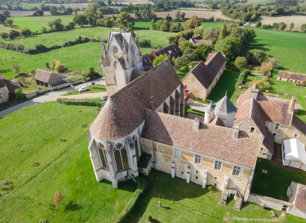 AbbayeNormandie's tweet image. Le prieuré sainte-Gauburge est devenu depuis 1972 l’écomusée du Perche rendant témoignage de la vie paysanne du Perche et développant un programme culturel diversifié #Orne #Normandie
Le prieuré a été fondé au début du XIe siècle ecomuseeduperche.fr
(Crédits📷:Michel Dehaye)