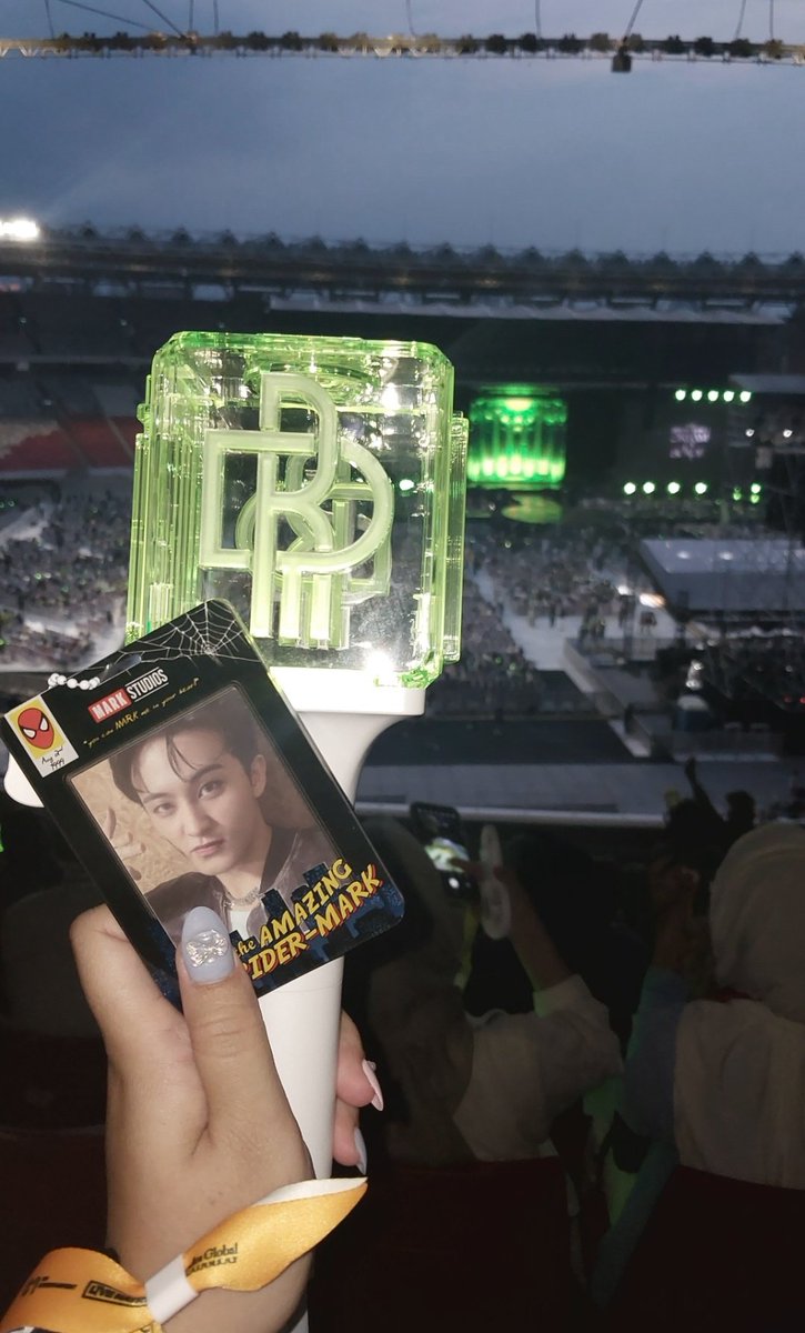 rutolovato's tweet photo. WTS LS nct neobong v2 baru dipake pas tds3 &amp; 1x rental pas tds4.
no deco muluss
💸580k
 📍Tangerang (cod tgr aku kasih 550k aja)

wts wtb ls nct dream v2 https://t.co/slH1L5SaYk