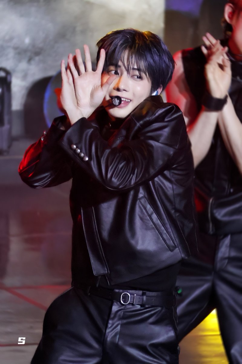 rrittta77_ss's tweet image. 250721 

😉
#TXT #TAEHYUN #태현 #강태현 
#TOMORROW_X_TOGETHER
#투모로우바이투게더