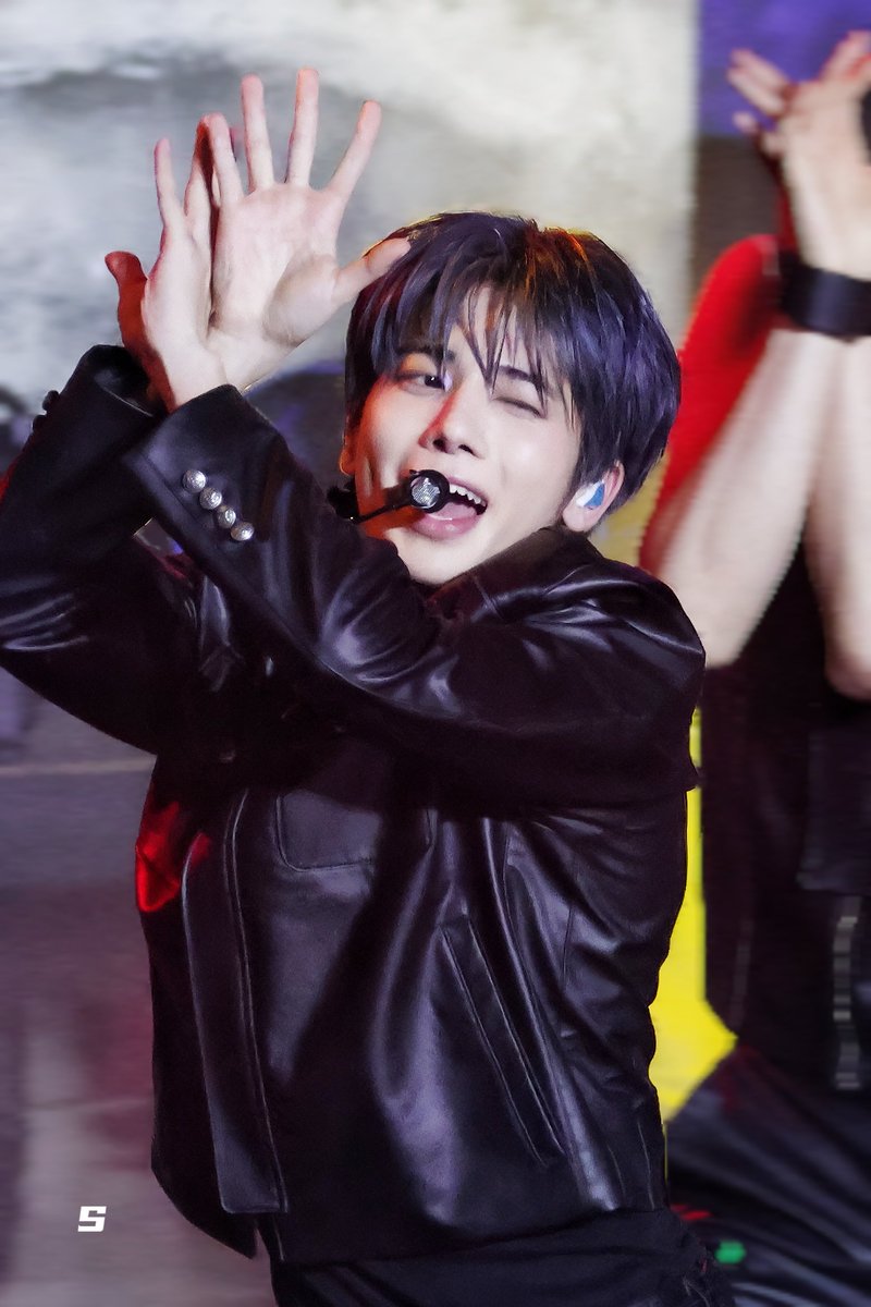 rrittta77_ss's tweet image. 250721 

😉
#TXT #TAEHYUN #태현 #강태현 
#TOMORROW_X_TOGETHER
#투모로우바이투게더