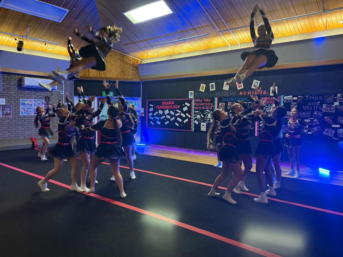 What a fantastic  busy and vibrant Open Evening last night! 💫
A huge thank you to all the prospective parents and pupils who visited us, we loved showcasing our amazing staff, students and opportunities we have to offer!