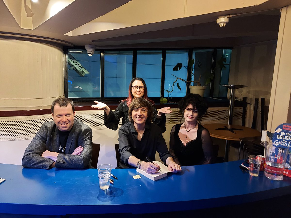 Amanda Price 💙 tweet media