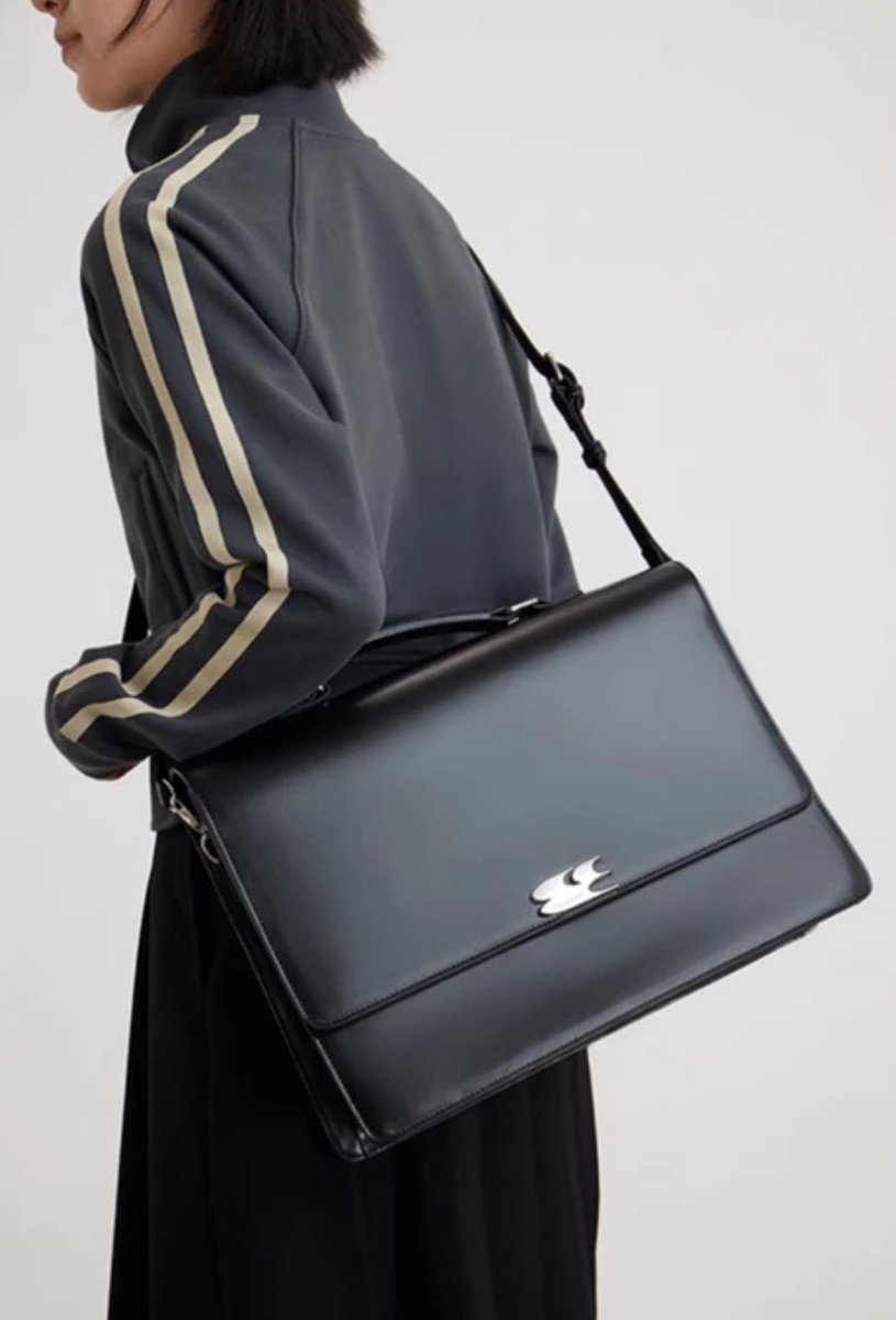 _LolipopBH's tweet photo. ส่งต่อ crying center japanese high school bag 1500 รวมส่ง จาก 2200 ใส่ macbook 13“ ได้ สอบถามเพิ่มเติมได้คับ🫶🏻✨
#Cryingcenter #กระเป๋าcryingcenter #ส่งต่อเสื้อผ้า #เสื้อผ้ามือสอง #ส่งต่อเสื้อผ้ามือสอง #โล๊ะตู้เสื้อผ้ามือสอง #เสื้อผ้ามือสองสภาพดี #ส่งต่อเสื้อผ้ามือ2 https://t.co/HfqCCZsyfo