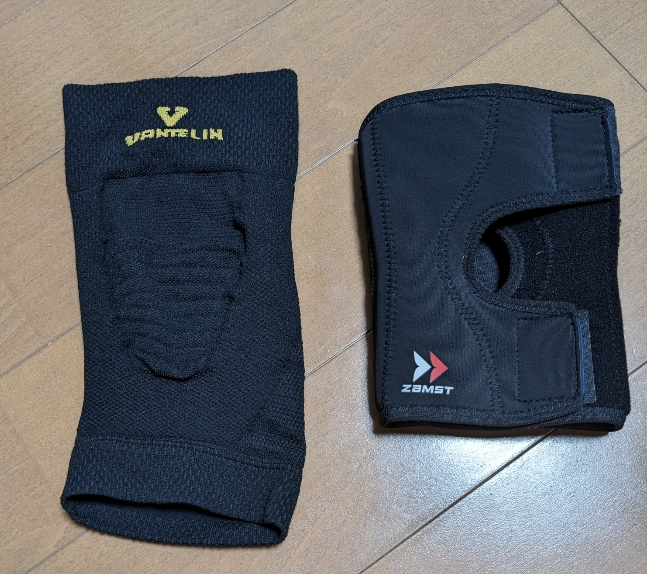ka23sanjyo's tweet photo. 以前、激しい稽古をしたり、疲れが残ると膝に違和感を感じることがあった。今は予防として膝にサポーターをつけることにしている。右膝にバンテリン、左膝にZAST。つけるようになって膝の違和感はなくなった。アラ50となり若くはない。「予防」の大切を感じる今日この頃。 #剣道 #バンテリン #ZAST https://t.co/zZdZwxINaq