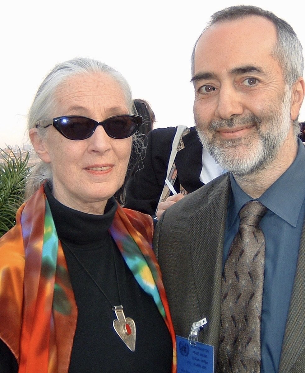 Raffi_RC's tweet photo. Jane was the real deal, authentic, unique. 🌟 at a 2003 reception we attended, I smiled to see her wearing a pendant I gave her. 

she loved my song “Roots & Shoots Everywhere” and there was talk of it being the official theme song for her worldwide org @rootsandshoots @janegoodallinst @janegoodallcan @janegoodalluk : 
“Roots and shoots, roots and shoots, We are the roots and shoots of a living world..” 🎵❤️🙏🏻