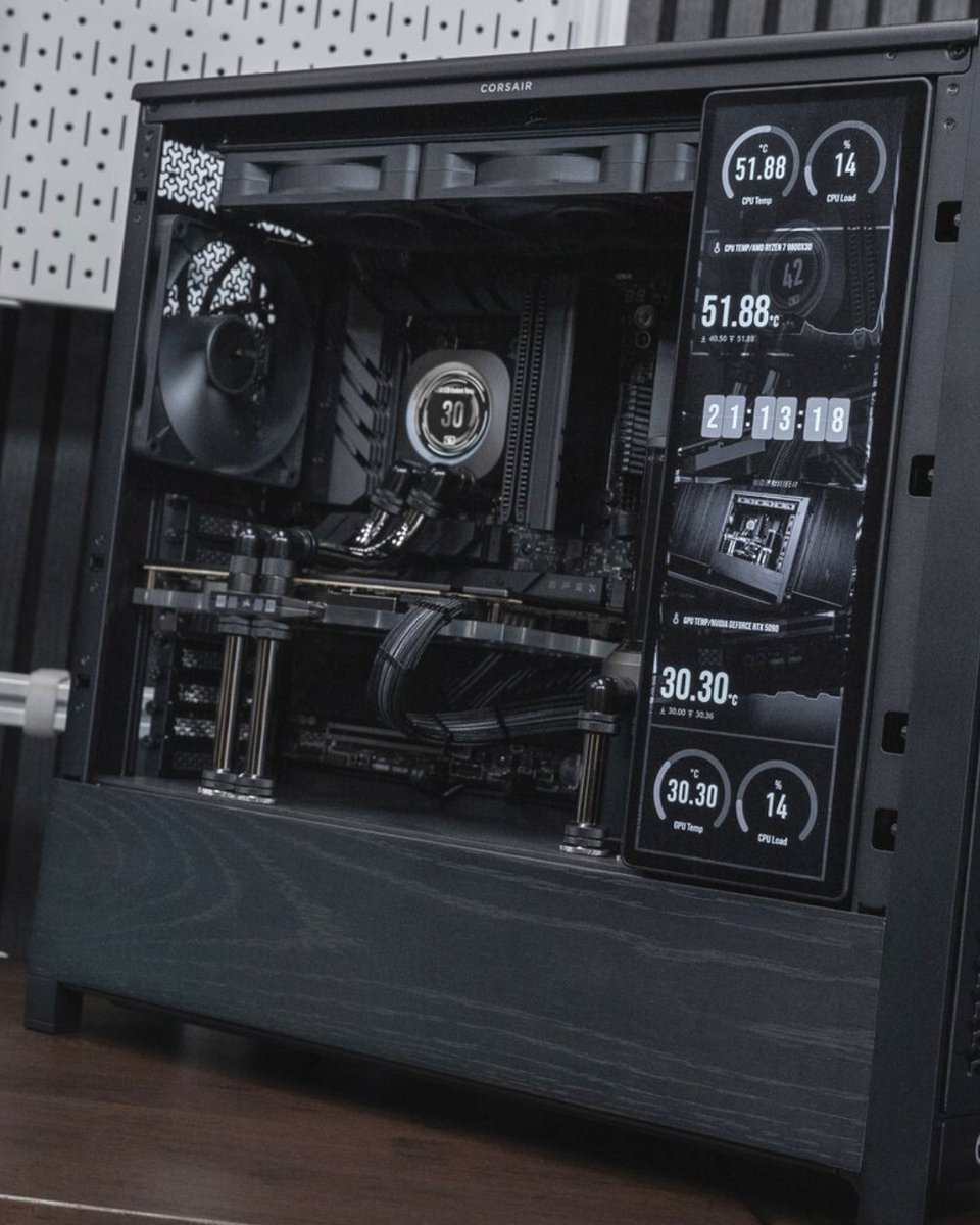 CableMod's tweet image. Subtle yet punchy look 😎

By @ggflan