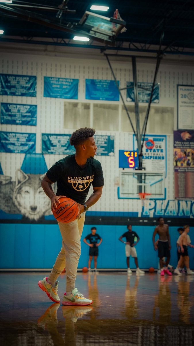 Plano West Basketball tweet media