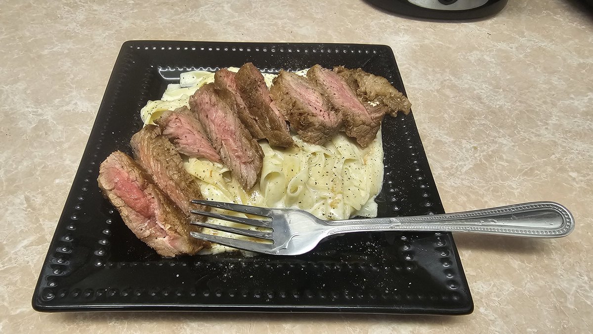TreyPfromCali's tweet photo. Baby listen.

You'd LOVE it here.#BlackMenCook https://t.co/ZKo9slSBo6