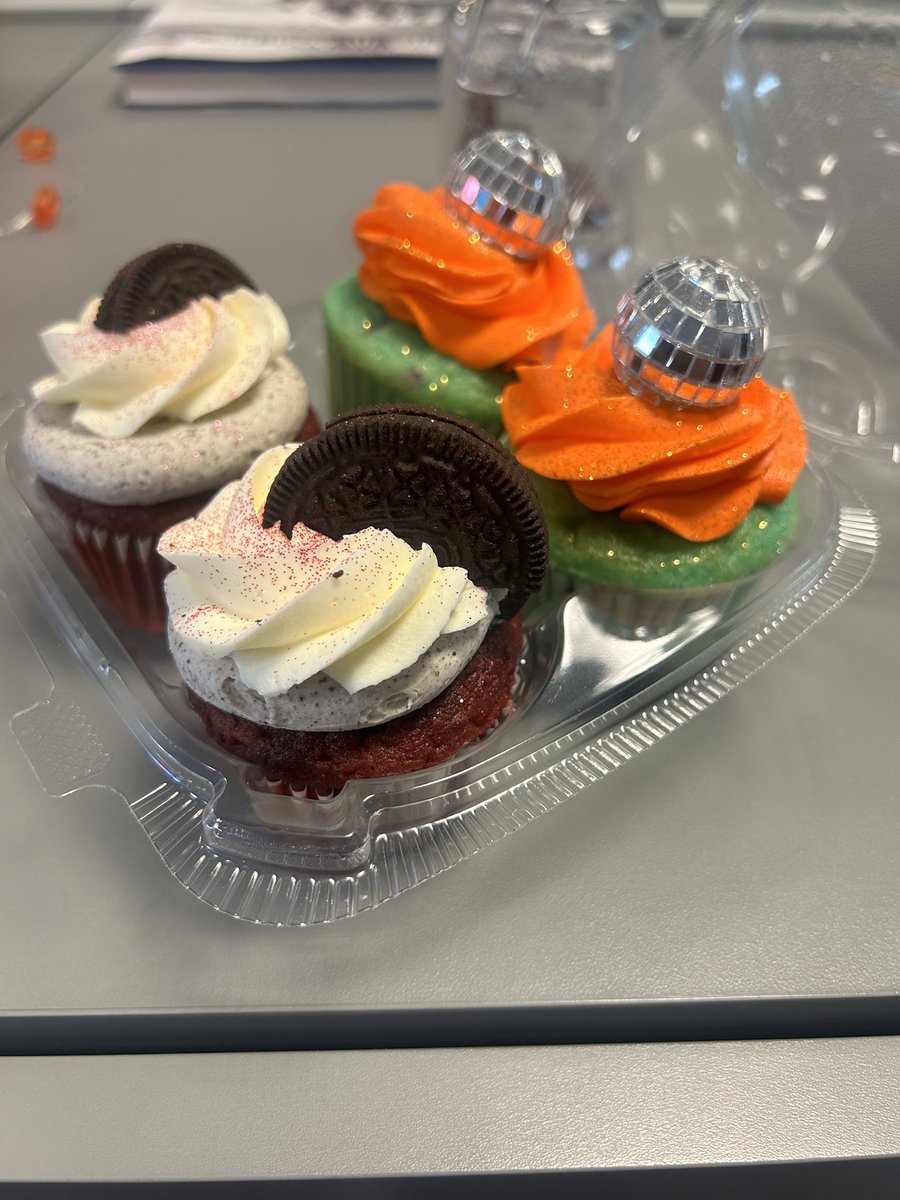 straka_bre's tweet photo. I had to come into the office today and my boss surprised me with some The Life of a Showgirl baked goods 😭🧡 #TSTheLifeofaShowgirl https://t.co/tsSSw5PBsx