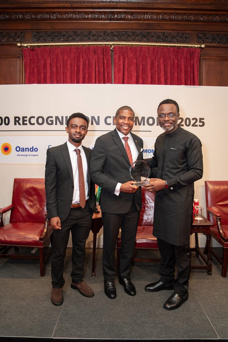 TerranceDrewSKN's tweet image. Last week, I had the incredible honor of receiving the @MIPAD100 2025 Lifetime Achievement Award. To recognized alongside extraordinary figures like Barack Obama, Oprah Winfrey, Serena Williams, Aaron Pierre, and so many others is truly humbling.

For me, this award is not just…