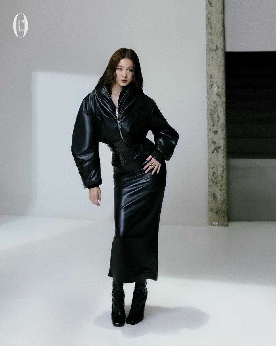 L'OFFICIEL SINGAPORE (@lofficiel_sg) on Twitter photo This month, L’OFFICIEL SINGAPORE observes our October issue cover star <a href="/NamtanTipnaree/">Namtan.Tipnaree</a> in a new light! ✨The Thai actress tells us about her upcoming drama #GirlRules, and more in our cover story: tinyurl.com/2pbjza26
#Namtan #NamtanTipnaree #น้ำตาล #น้ำตาลทิพนารี #Givenchy This month, L’OFFICIEL SINGAPORE observes our October issue cover star <a href="/NamtanTipnaree/">Namtan.Tipnaree</a> in a new light! ✨The Thai actress tells us about her upcoming drama #GirlRules, and more in our cover story: tinyurl.com/2pbjza26
#Namtan #NamtanTipnaree #น้ำตาล #น้ำตาลทิพนารี #Givenchy