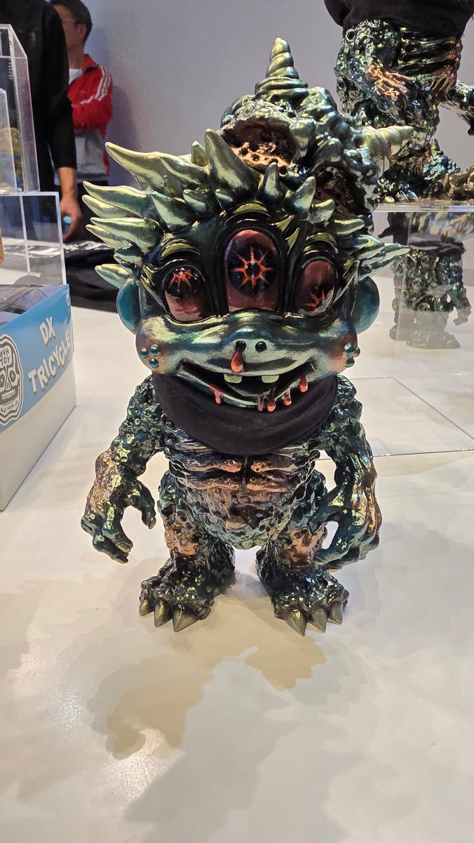 turn up toys BUGるちゃん　蓄光　ソフビ　モノクロ 我路【GARO】 (@turn_UP_toys) / X