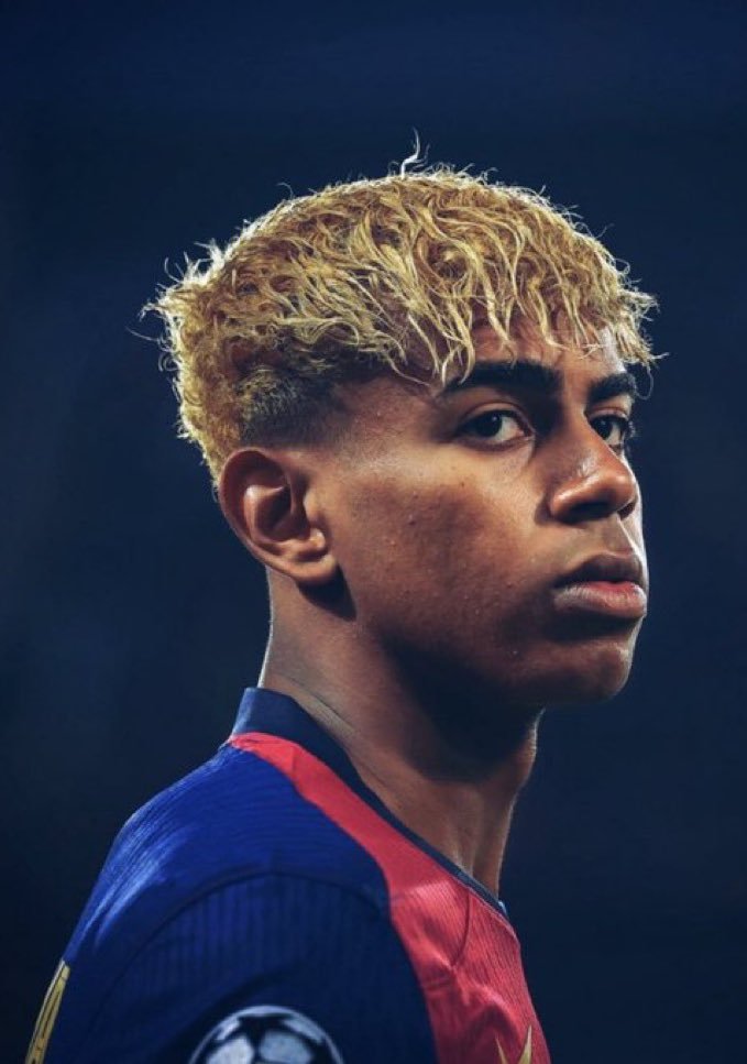 BarcaUniversal's tweet image. 🚨 BREAKING: Lamine Yamal is experiencing pain again in the area where he was injured at. He is doubtful for the match against Sevilla.

— @mundodeportivo