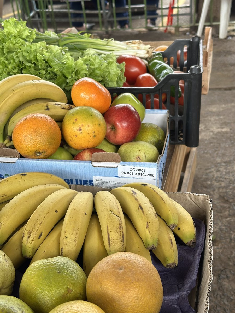 Desde la Dirección del Mercado de Abasto acompañamos con respeto y fe la celebración de la Palabra en honor a San Francisco de Asís, patrono de la humildad y la fraternidad. 

Momento de reflexión que fortalece nuestra comunidad y compromiso de trabajar con valores de servicio.
