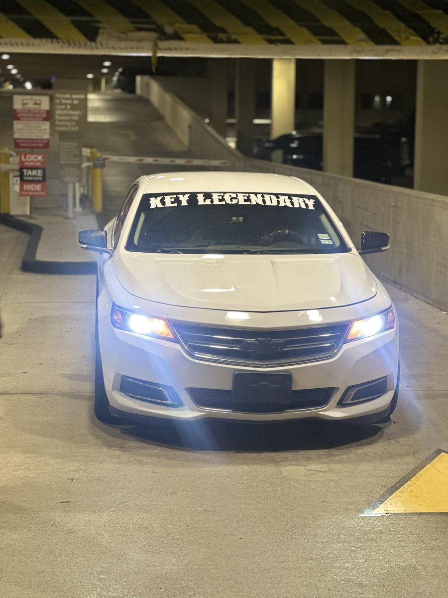 KeyLegendary's tweet image. Picture me rolling.