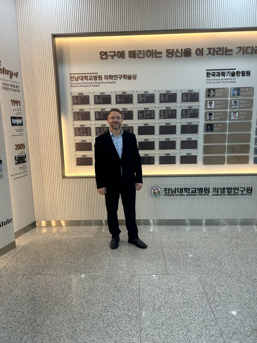 Cumhurbaşkanımız Sn. Recep Tayyip Erdoğan’ın Türkiye Yüzyılı vizyonu doğrultusunda Atatürk Üniversitemiz milli bilim gücümüzü dünyaya taşıyor.

Rektörümüz Prof. Dr. Ahmet Hacımüftüoğlu’nun <a href="/A_Hacimuftuoglu/">Ahmet Hacımüftüoğlu</a> başkanlığındaki heyetimiz ile Türkiye Cumhuriyeti Seul Büyükelçiliği, Seul