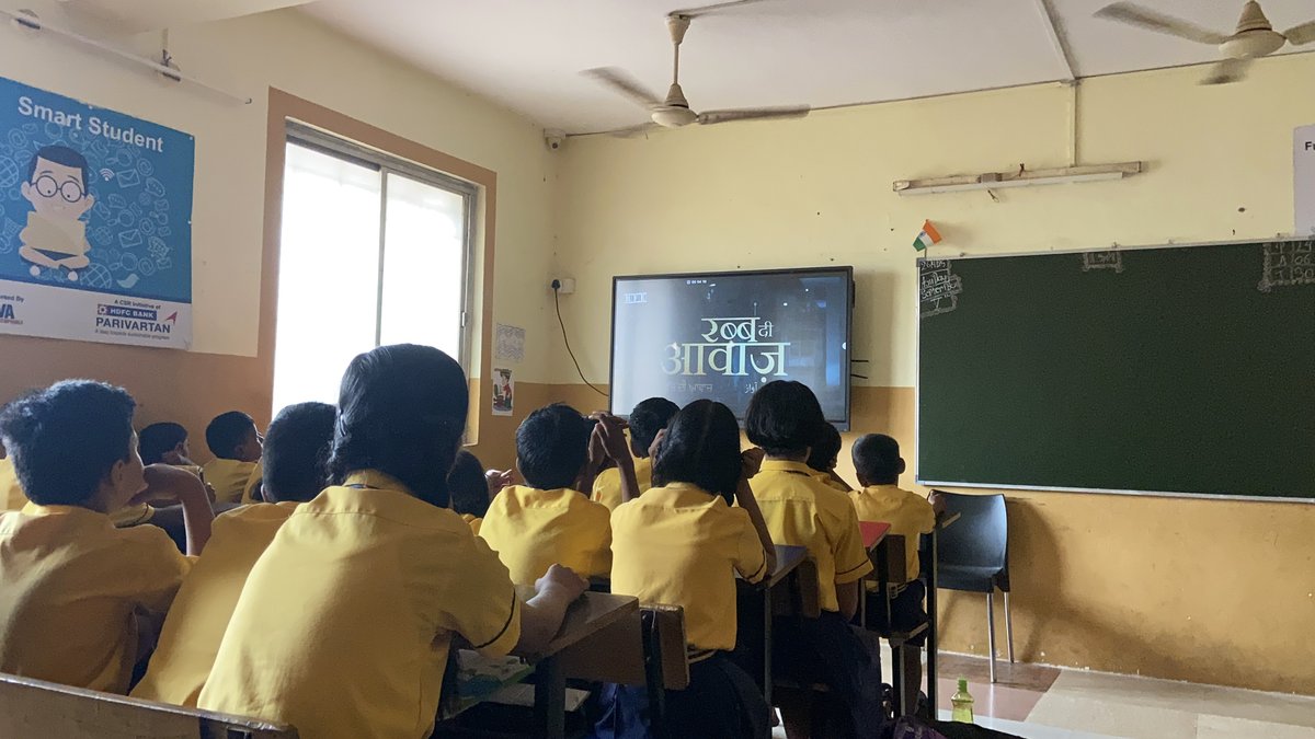 pinakamediawork's tweet photo. Visuals of the #filmscreening of #RabbDiAwaaz from Triumph High School, Goa.
Ongoing film screenings in #Goa with the #PurpleSpectrum initiative of the International #PurpleFestGoa 2025 by the Office of the State Commissioner for Persons with #Disabilities, Government of Goa. https://t.co/c0DaAeS9SJ