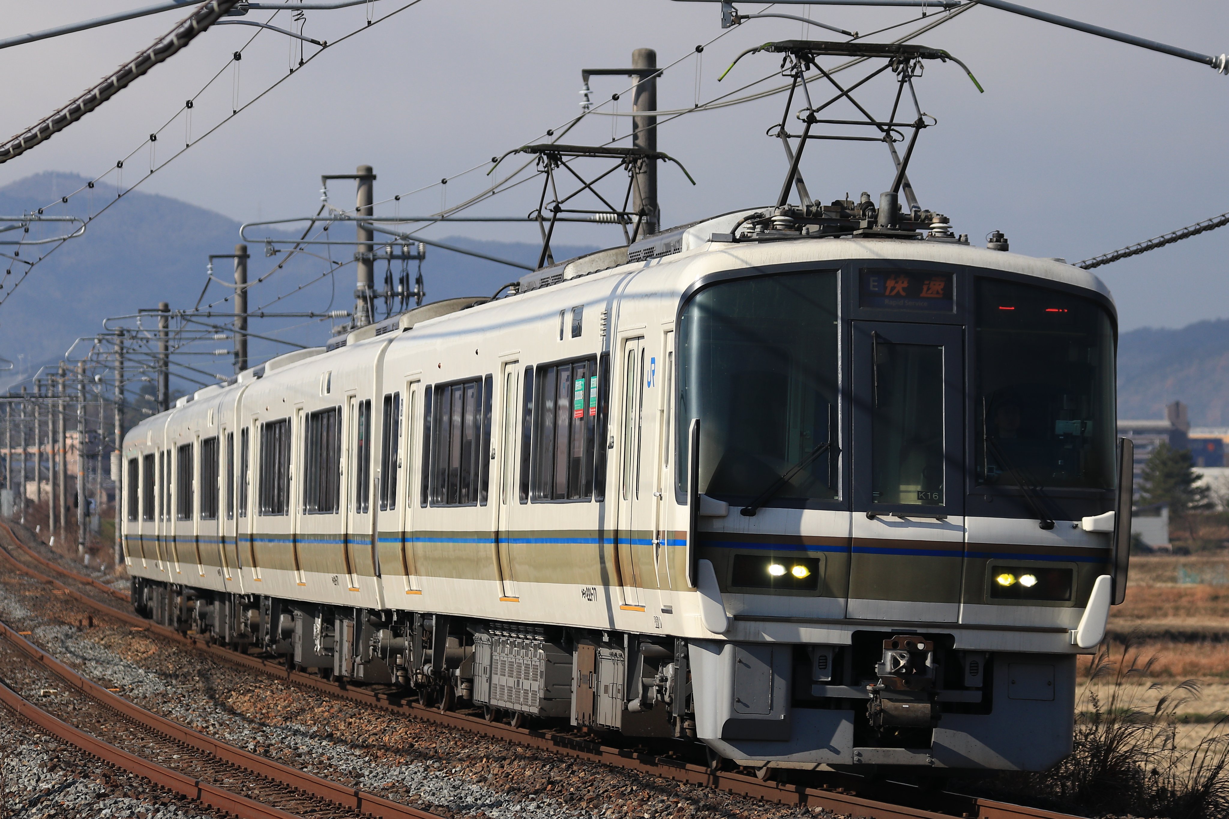 JR221系　KATO。 kato JR西日本221系 | 鉄道模型趣味の備忘録