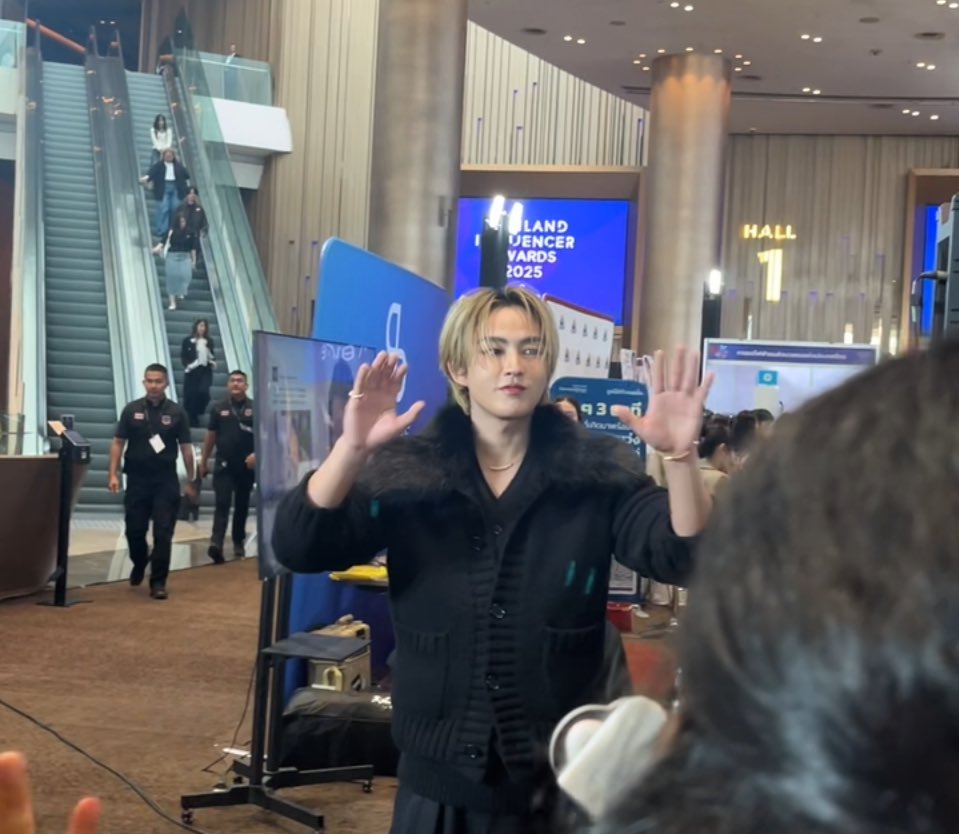 px_nxtk's tweet photo. ดีใจที่ได้เจอนะ🥹🤍🤍
(ครั้งนี้ใกล้สุดๆเลย แฮปปี้ที่สุด) https://t.co/lqhVKlbXyi