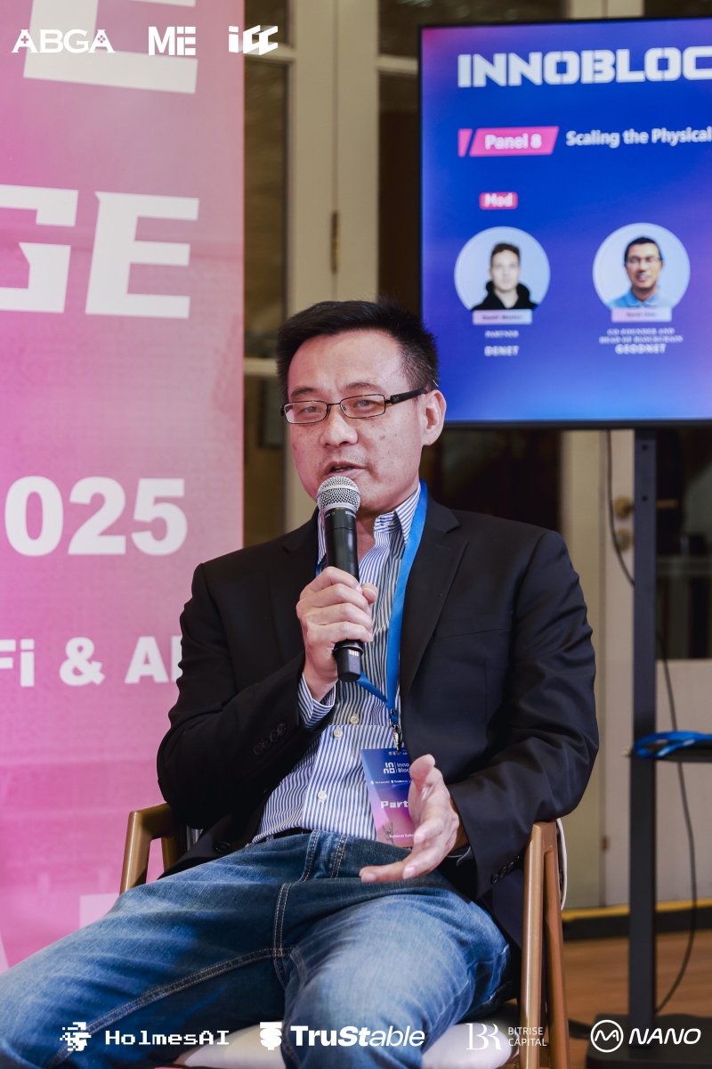 Thrilled to be part of #InnoBlock2025, a #Token2049 side event! 

Our Co-Founder Randy Huang took the stage to share how ARO Network is building a decentralized Edge Cloud for the AI Era, and later joined an inspiring Fireside panel to discuss the future of AI x DePIN