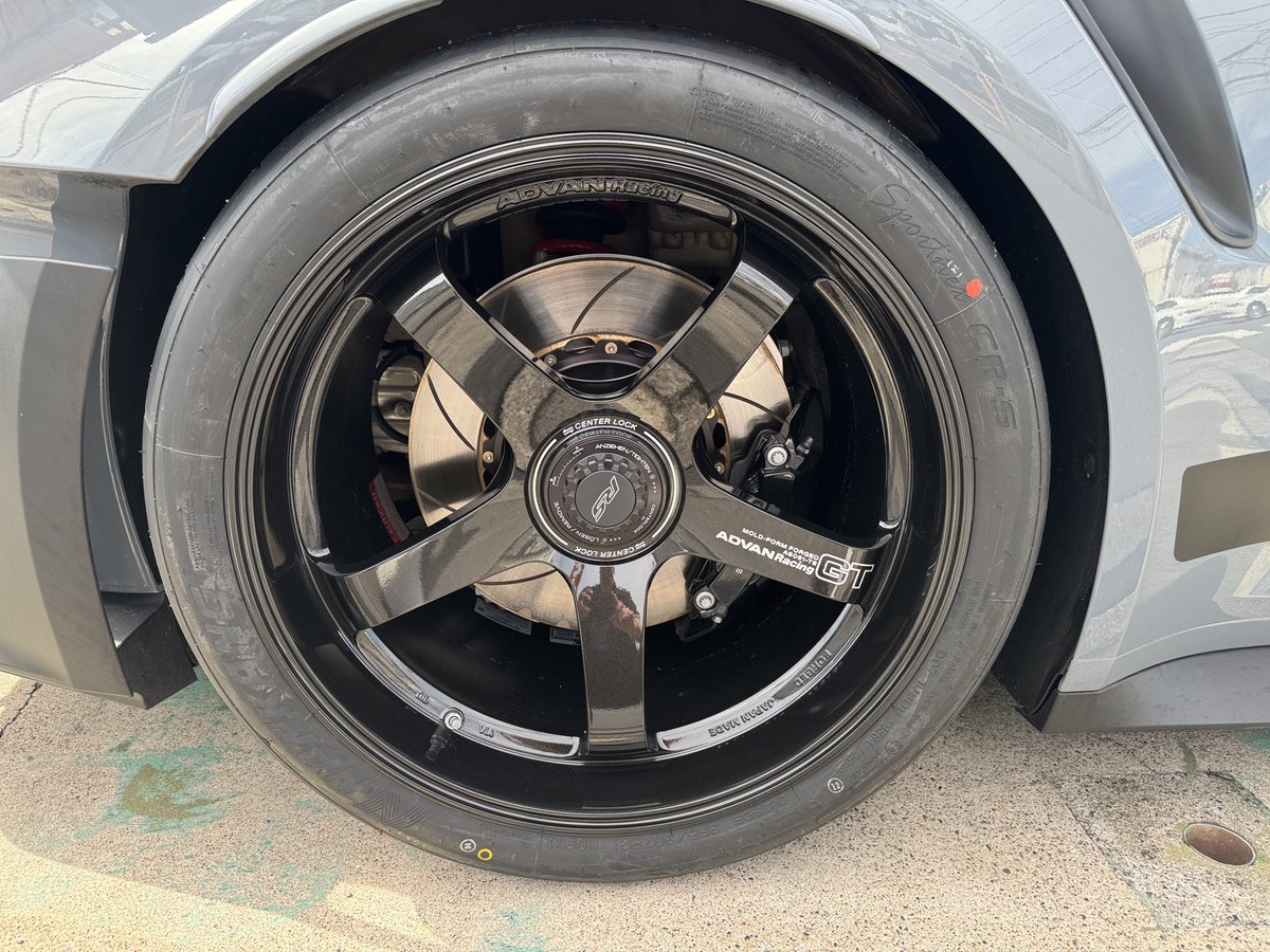 CREF_MotorSport's tweet photo. 992GT3RSにアドバンGT装着。
グレーと黒にこだわったシブい大人なクルマに仕上がりました。
#porsche #992gt3rs #advan #gt #wheel #20inch #21inch #ポルシェ #アドバン #ホイール #20インチ #21インチ #シブい #大人 #クレフ #cref https://t.co/JvzBt9l8SQ
