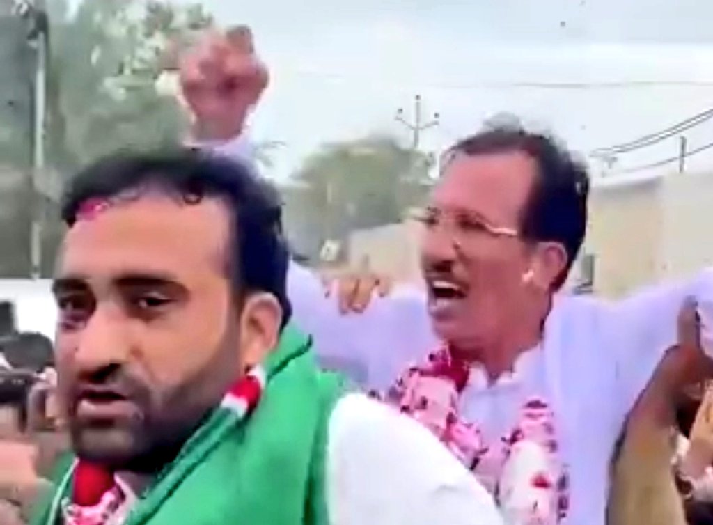 الحمدللہ! عطاء اللہ ایڈوکیٹ ، سعید آفریدی اور دیگر 18 کارکنان تحریک انصاف کراچی رہا