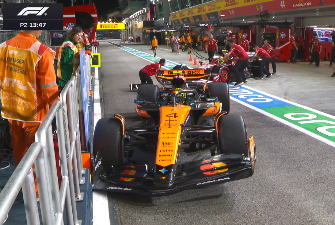 frtslali's tweet photo. RT @EstagiariodaF1: NORRIS E LECLERC BATEM NO PITLANE

QUE LOUCURA https://t.co/8AJPM6A4uo