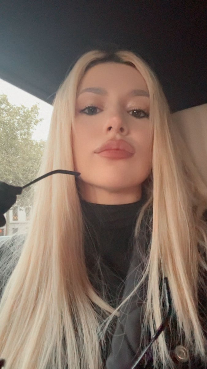 avamaxbr's tweet image. Novas fotos postadas por @AvaMax através do 'Instagram Stories'.