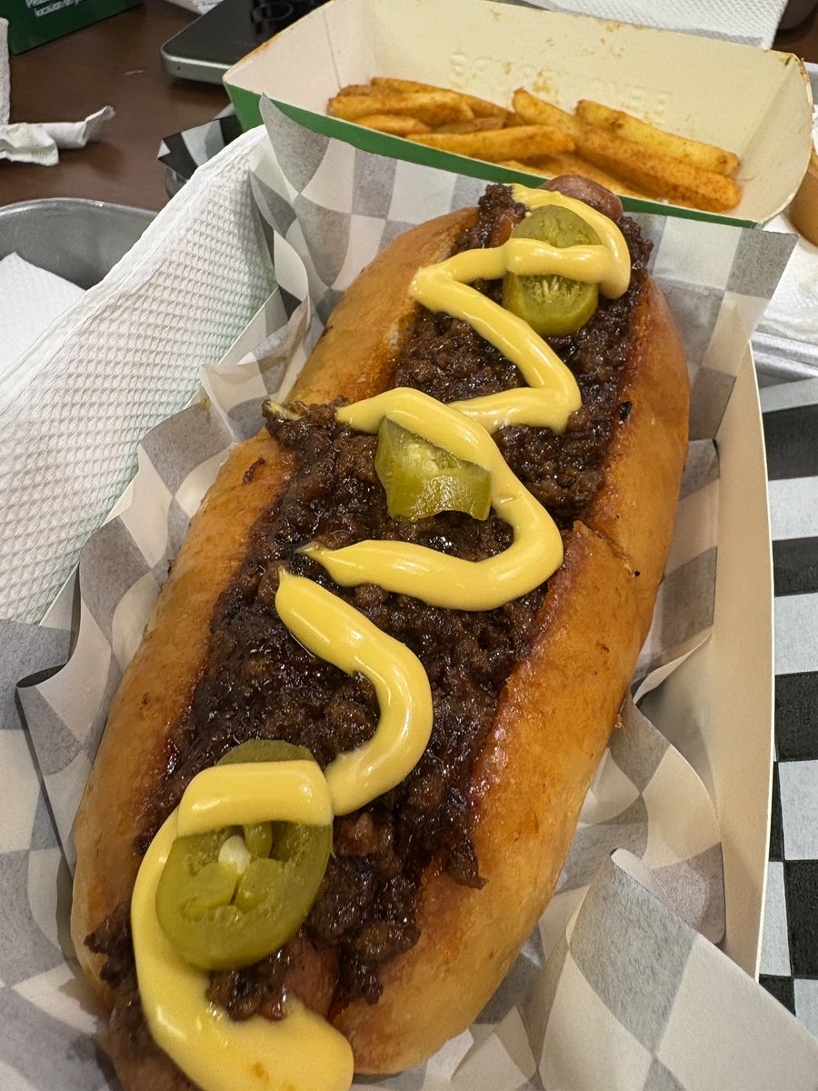 I get a lot of DMs on how to start with networking but - networking is not a hack.

I started in my very first semester of engineering. Every weekend, I’d meet 1–2 new people from the startup/VC ecosystem. 8 years later, it’s the single best thing I did.

It’s consistency and