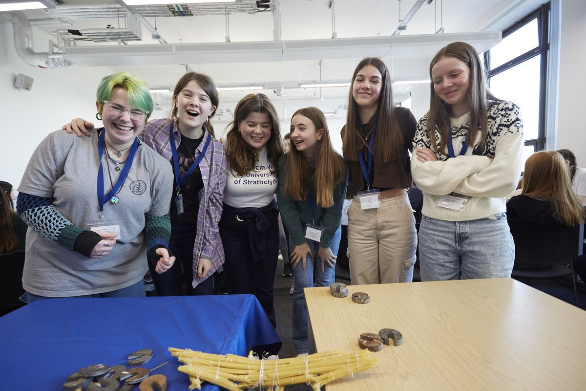 StrathEng's tweet image. Applications close on Monday 6 October, for our Young WEIR WISE programme which is running in January.
⚠️Last chance to apply over the weekend⚠️
Open to all S2 girls in Scotland – apply now to learn about a career in Engineering tinyurl.com/yp4wc3hf