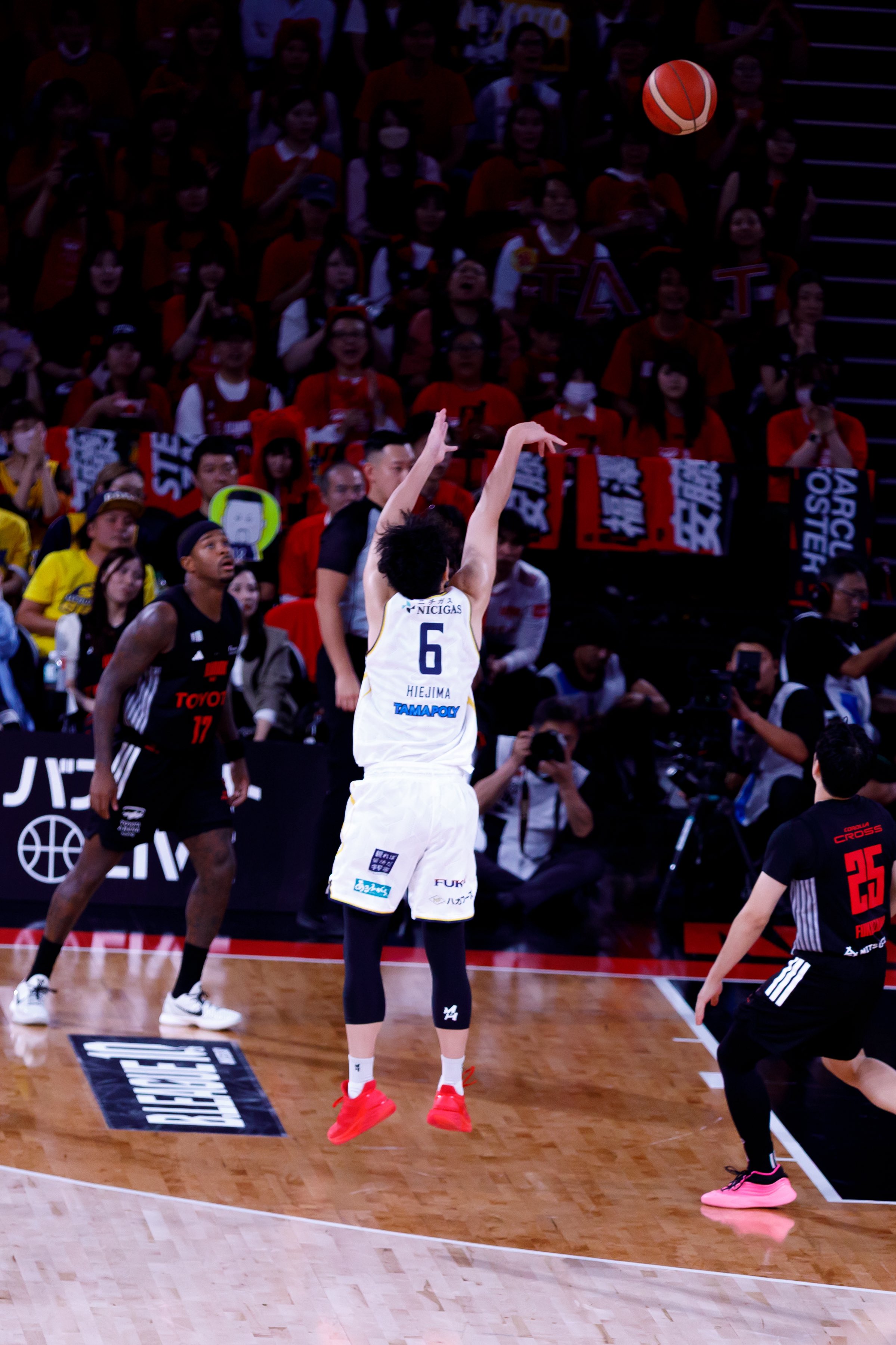 宇都宮BREX 比江島慎 セット　オマケ付き 紺 on X: 